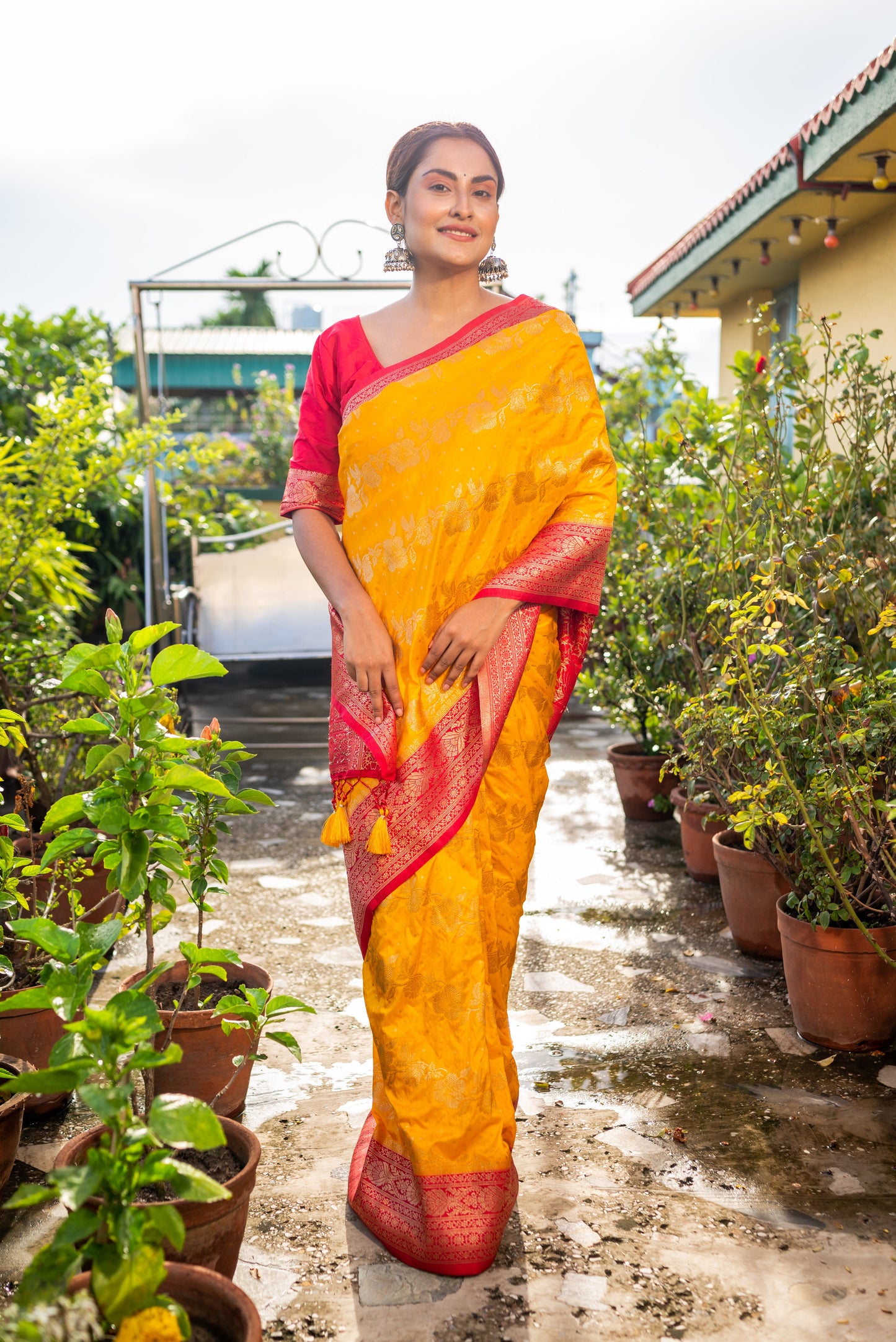 SPLENDID YELLOW