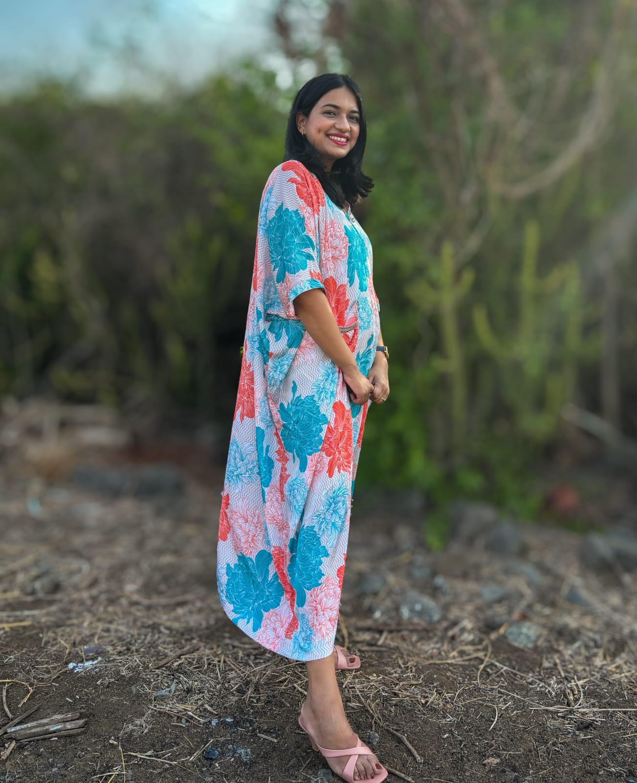 Stylish Kaftan with Caribbean-inspired prints, perfect for summer adventures and relaxation. #CaribbeanKaftan #SummerFashion #TropicalPrint #Fashionista