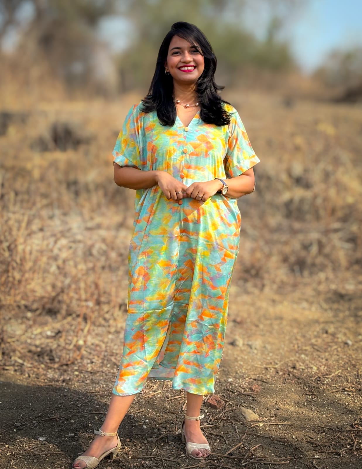 Free-flowing, free size Kaftan dress inspired by the blue sky and summer floral print. Perfect for beach outings and garden parties. #KaftanFashion #SummerStyle #FloralPrint #BlueSkyInspired #Fashionista