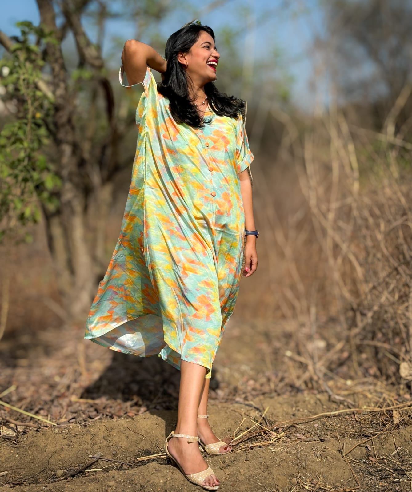 Free-flowing, free size Kaftan dress inspired by the blue sky and summer floral print. Perfect for beach outings and garden parties. #KaftanFashion #SummerStyle #FloralPrint #BlueSkyInspired #Fashionista
