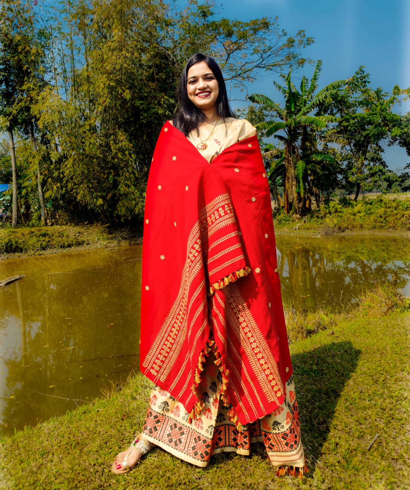 ANUSHRUTI (HANDLOOM SHAWL)