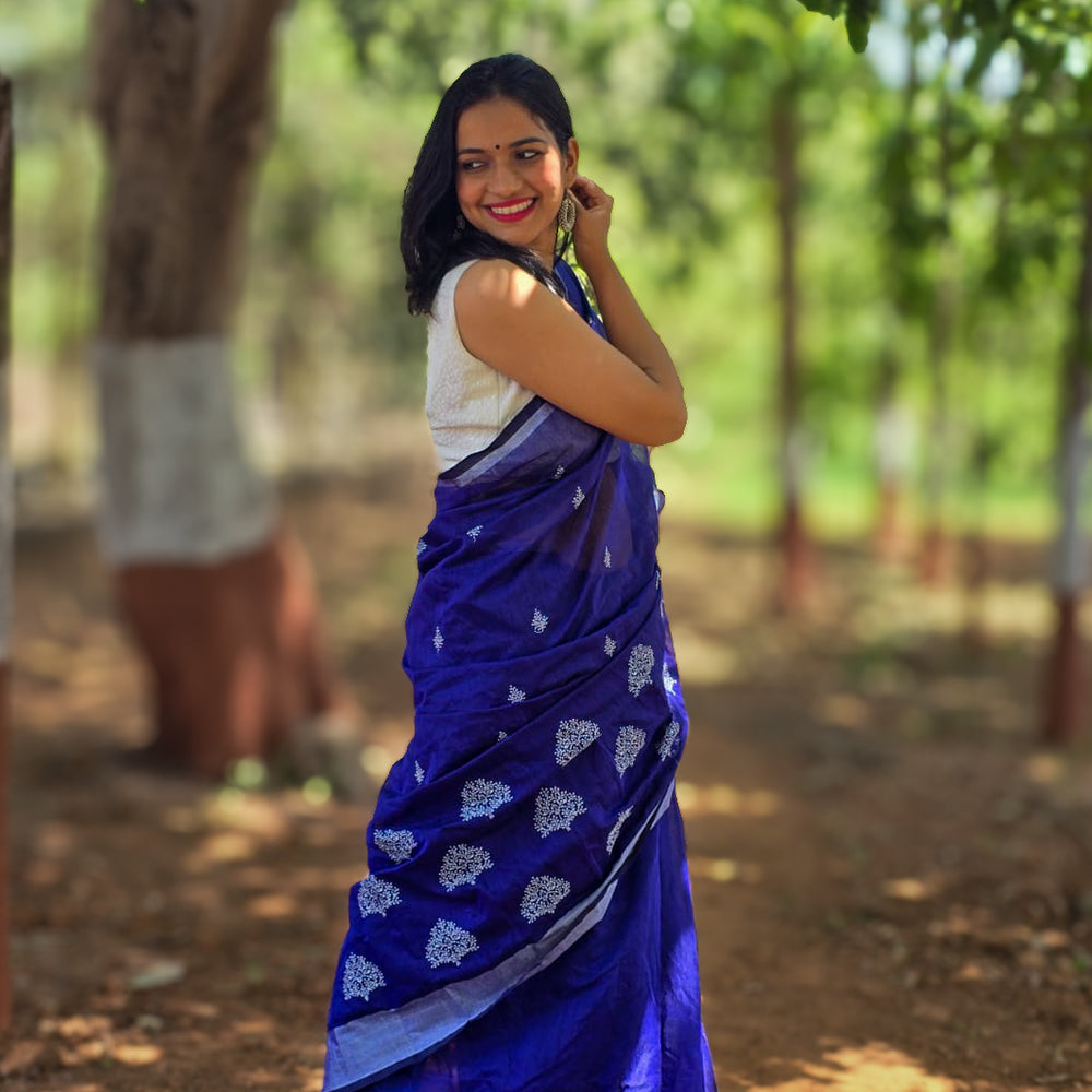 
                      
                        Tamul & Thread
                      
                    