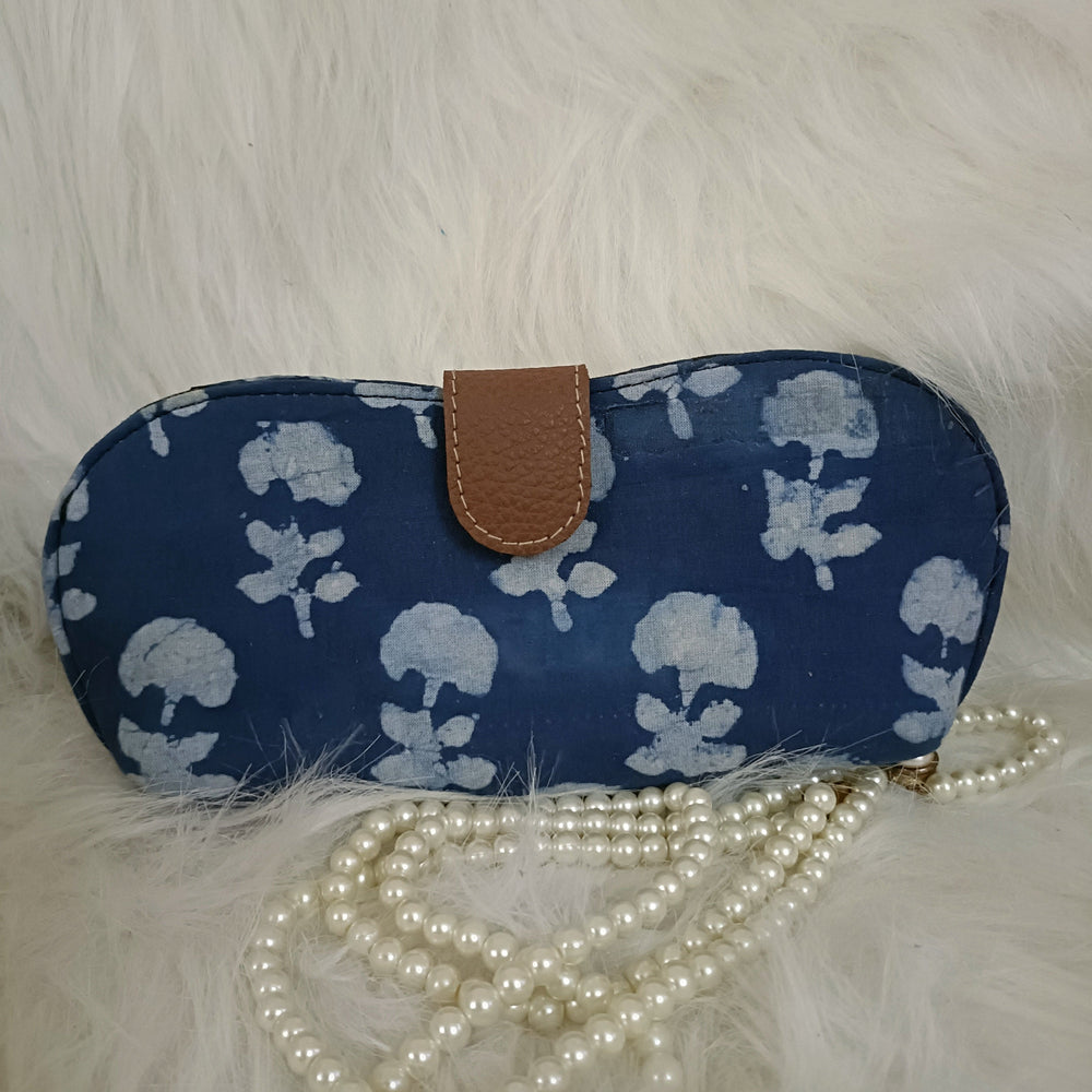 
                      
                        blue fabric sunglass cover
                      
                    