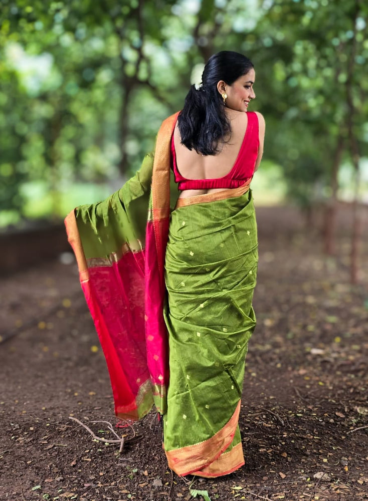 
                      
                        Dhunuchi Deep
                      
                    