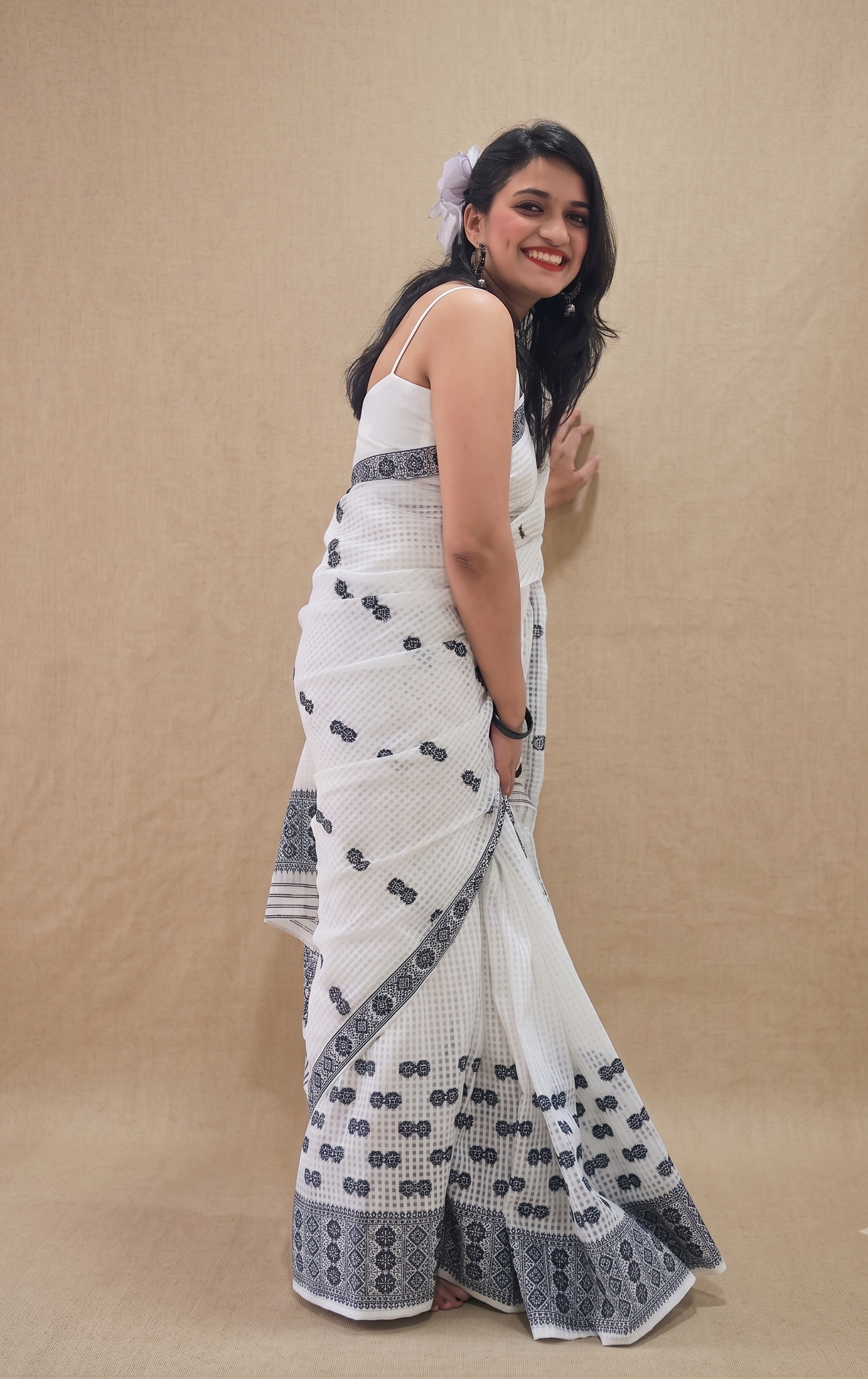 Ready-to-wear white Assam cotton Mekhela Chador with traditional Gari Diya weaving for Rongali Bihu, office wear and cultural celebrations