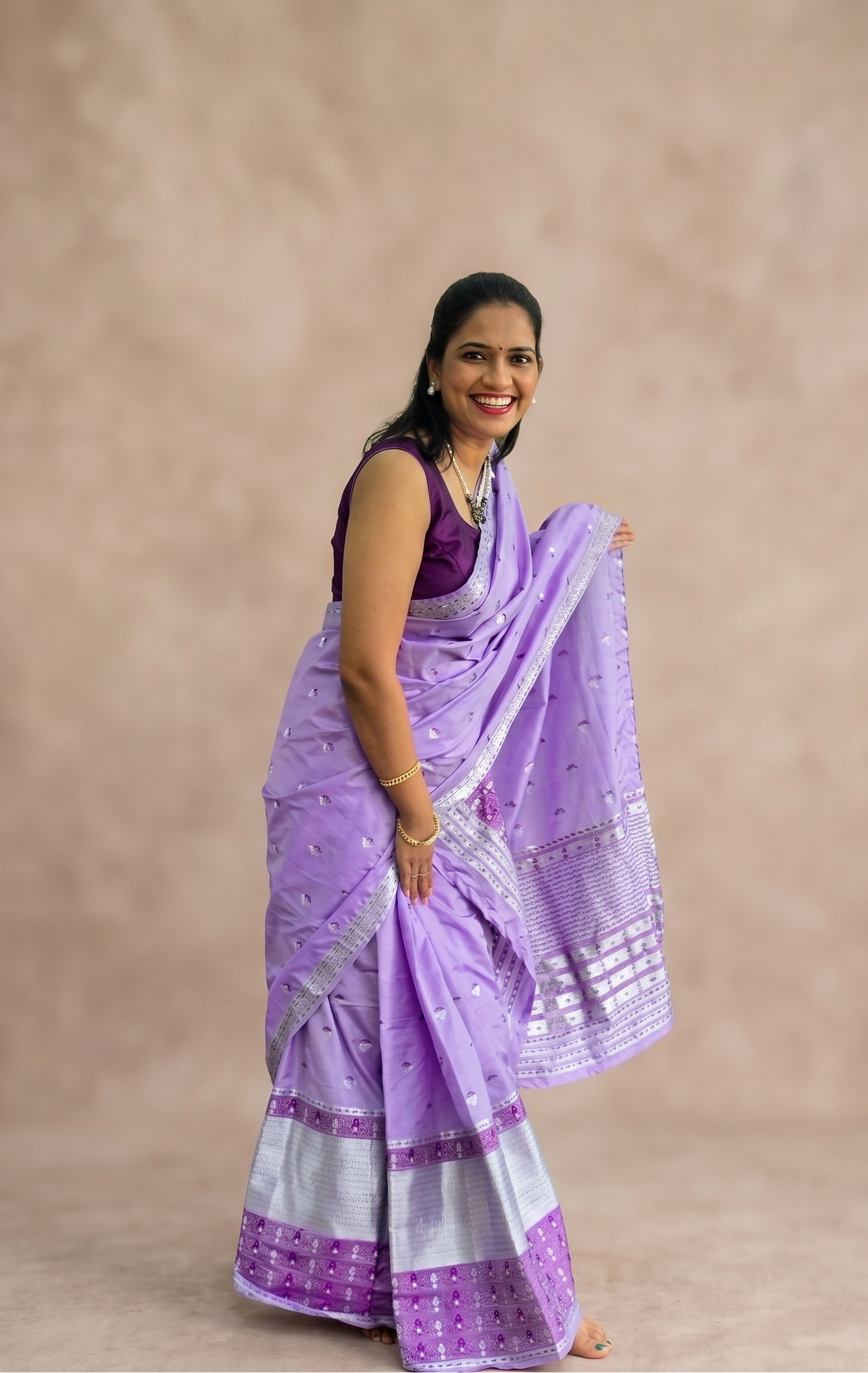 Elegant woven detail on Luit lavender silk blend Mekhela Chador from Assam